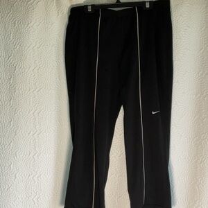 Nike Black capri style